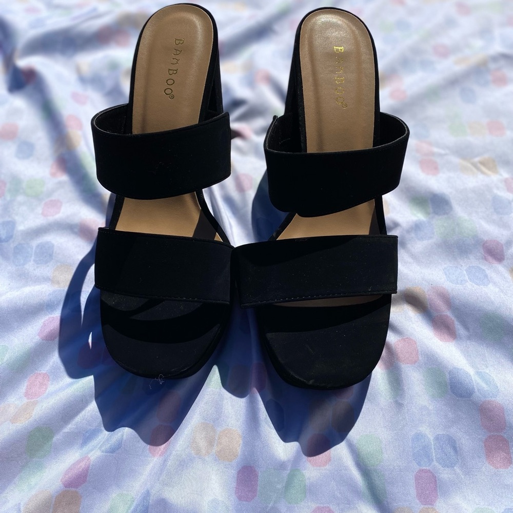 Black velvet block heels - Picture 1 of 2